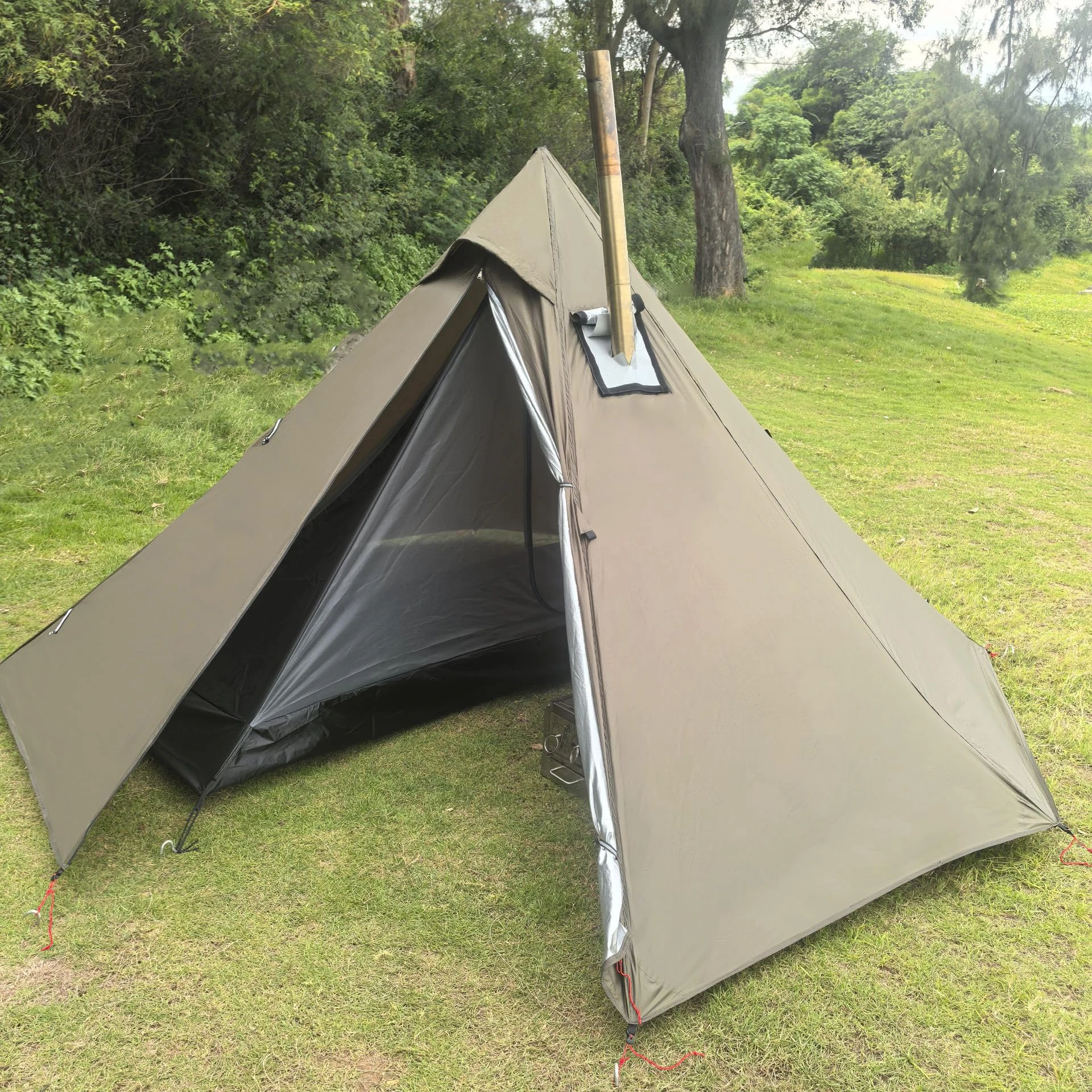 Αποκτήστε την Xmund Pyramid Σκηνή 320x320x160cm PU3000 με διπλό τοίχωμα & Stove Jack στα 89,99€ από το Banggood!